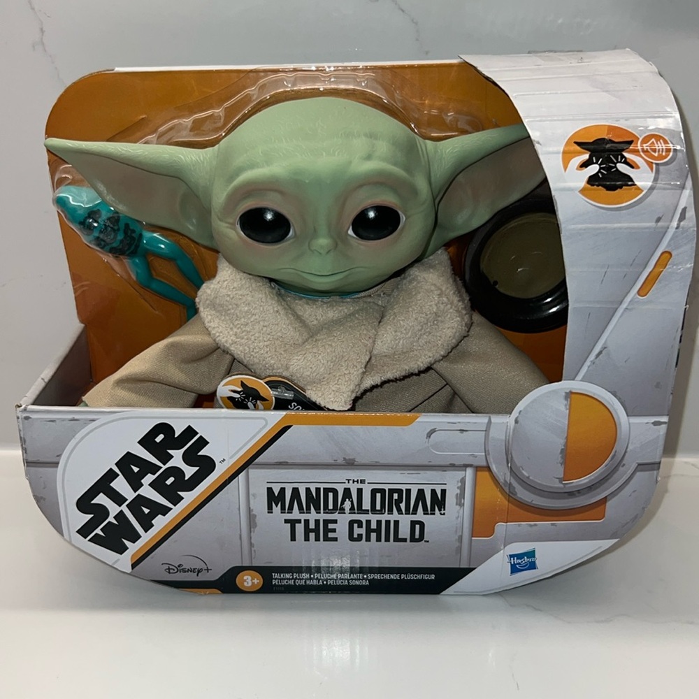 DISNEY Hasbro STAR WARS Mandalorian BABY YODA THE CHILD 7-1/2"TALKING Plush NEW